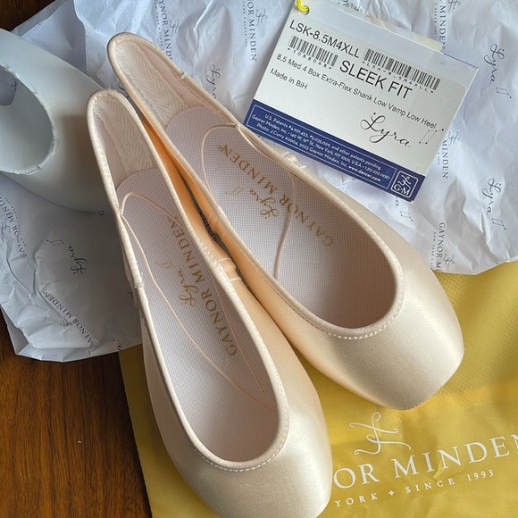 Gaynor Minden Pointe Shoes 8.5 M Sleek - Picture 6 of 7